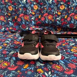Infant athletic shoes